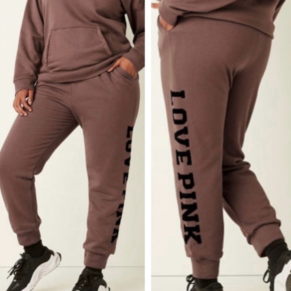 VS Pink Reversible Sherpa
Lined Joggers XL